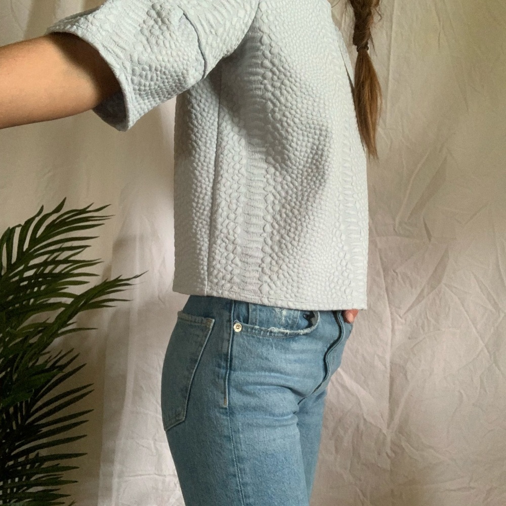 GUESS RUFFLED TOP